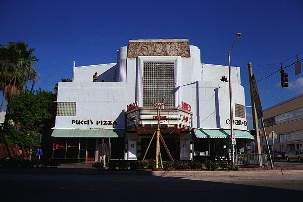 Cameo Theatre - © 2000 Jimmy Rocker Photography