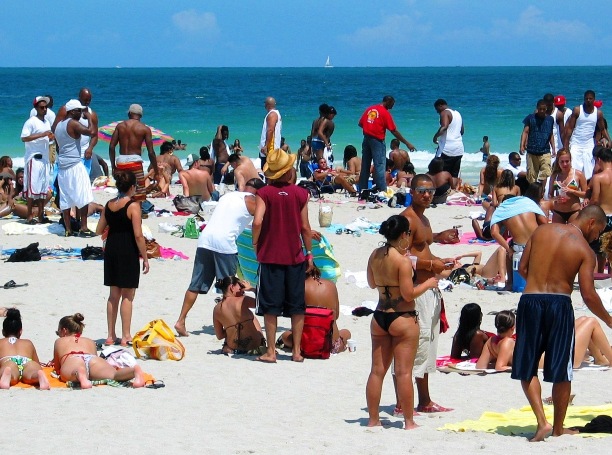 Miami Urban Hip Hop Beach Scene - © 2oo9 JiMmY RocKeR PhoToGRaPhY