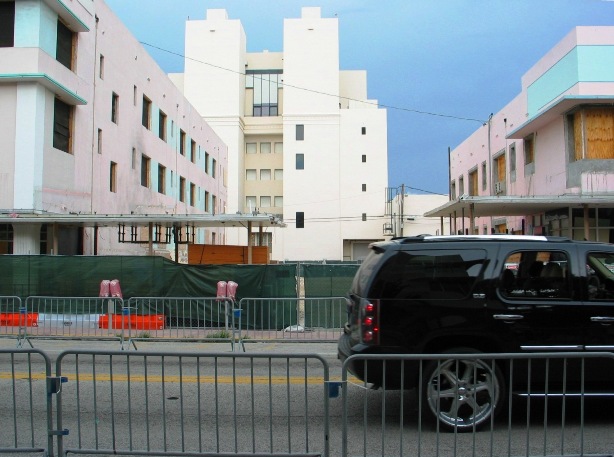 Miami Beach Abandoned Buildings - © 2oo9 JiMmY RocKeR PhoToGRaPhY