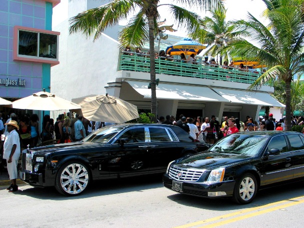 South Beach Luxury Cars - © 2oo9 JiMmY RocKeR PhoToGRaPhY